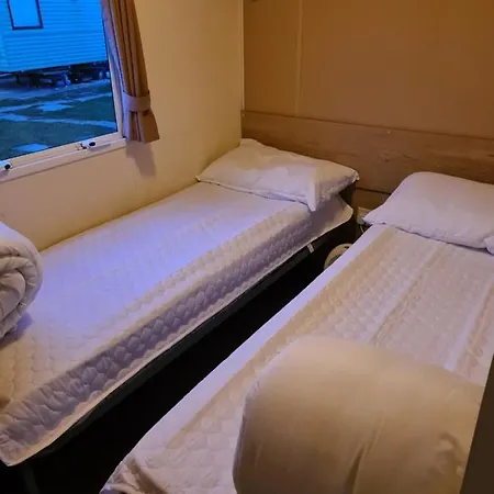 Cosy, Family Caravan Near The Beach Clacton-on-Sea Extérieur photo